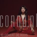 03-03-1978 Kate Bush at studio in Amsterdam.

[keywords]Posed, Full Length, Eyecontact, Smiling, Singer[/keywords]